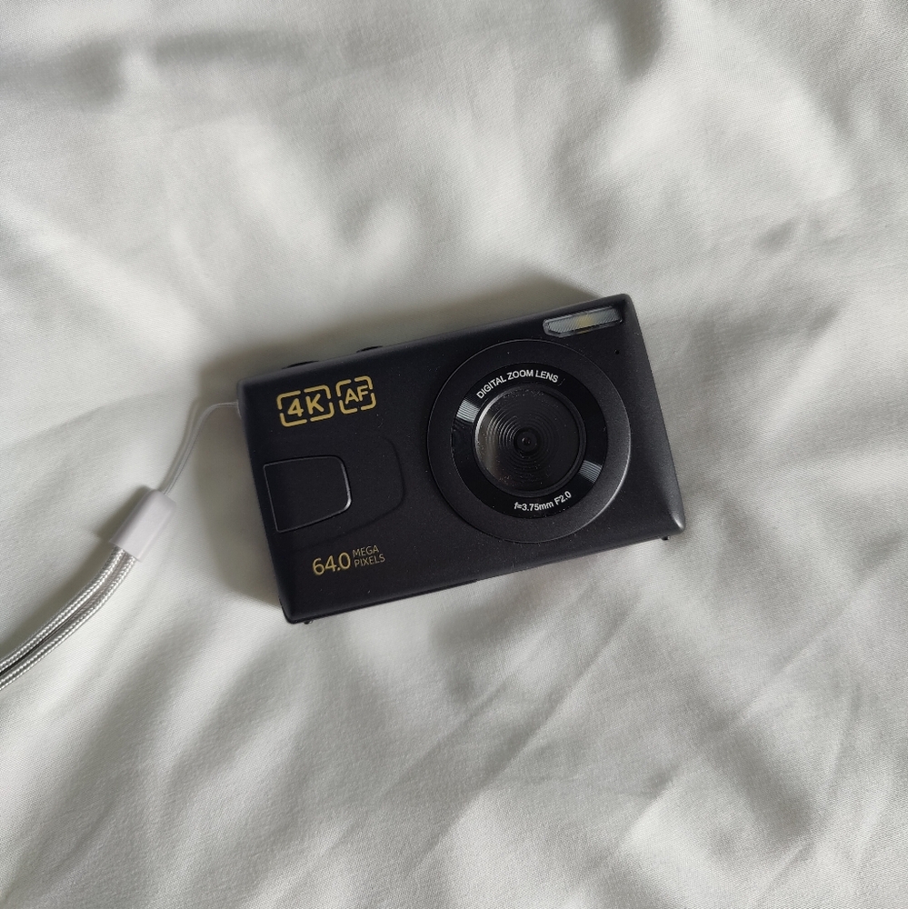 digital camera
